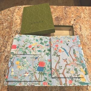 Gucci VIP Client Holiday Gift Notebook & Stationary Set